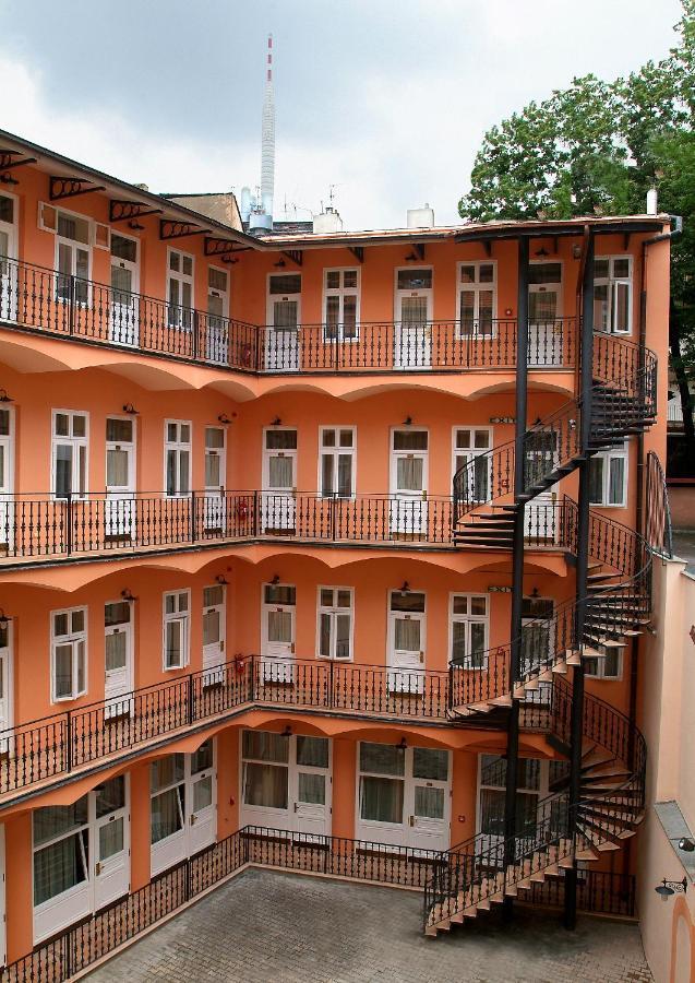 Patio Hotel Prag
